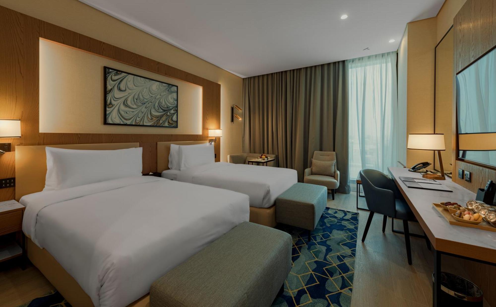 Hotel Millennium Al Masar 5*