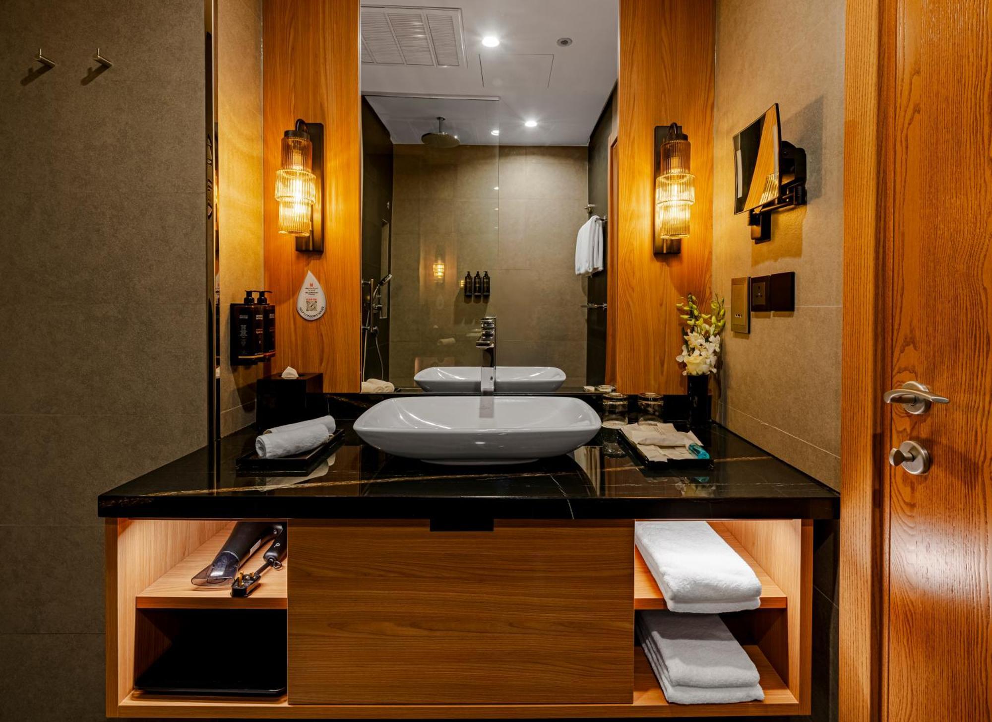 Hotel Millennium Al Masar 5*